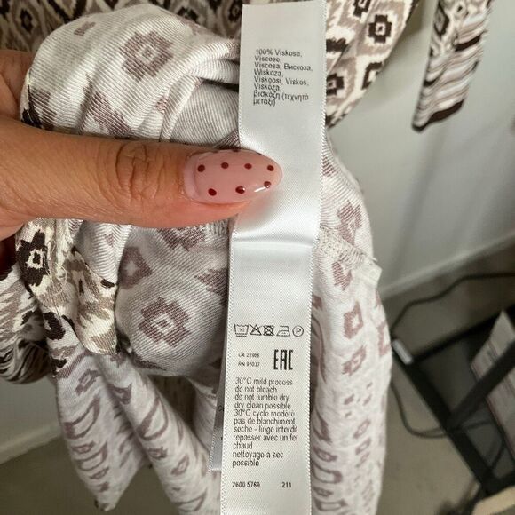 Hanro Favourites Long Sleeve Dress - Picture 8 of 8